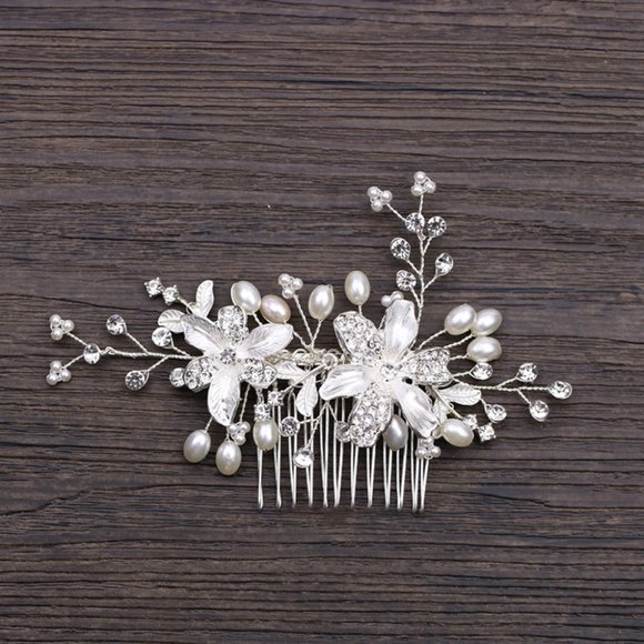 Pearl Handmade Bridal Light Weight Hair Comb Clip. - Picture 1 of 5